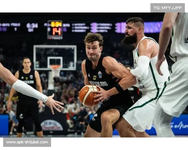 男篮欧锦赛场外精彩花絮 球迷互动与文化交流共谱盛会篇章